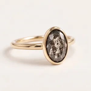 Gold ring with salt and pepper diamond BONNIE