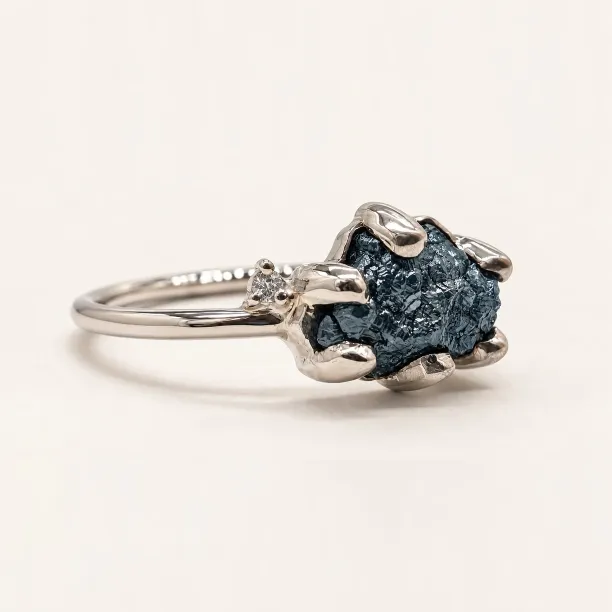 Gold raw blue diamond ring with classic diamonds POSEIDON