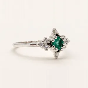 Gold emerald ring with diamonds ELA