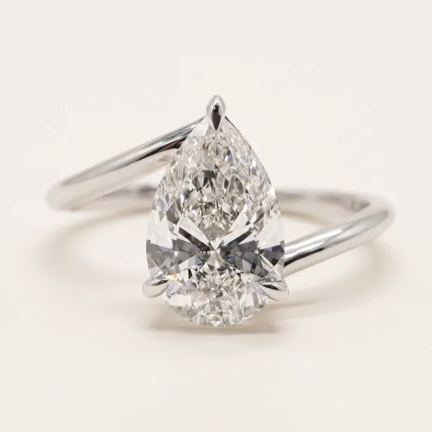 Atypical engagement ring with a lab-grown diamond GALILEO